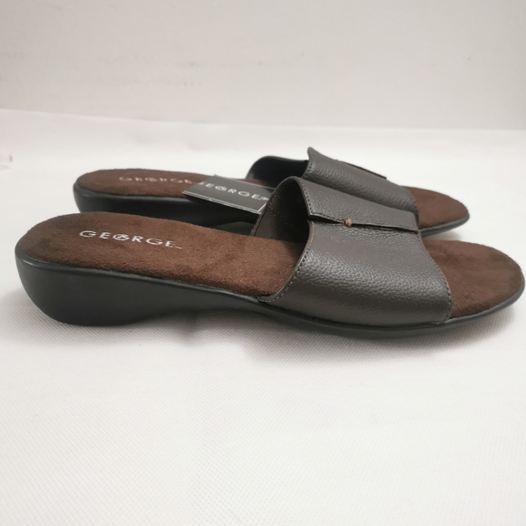 NWT! George Sandals - Picture 3 of 10